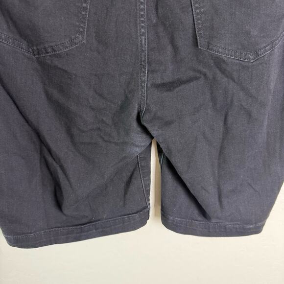 Torrid Black Bermuda Jegging Super Soft High-Rise Short 22 14099019 - Picture 8 of 15